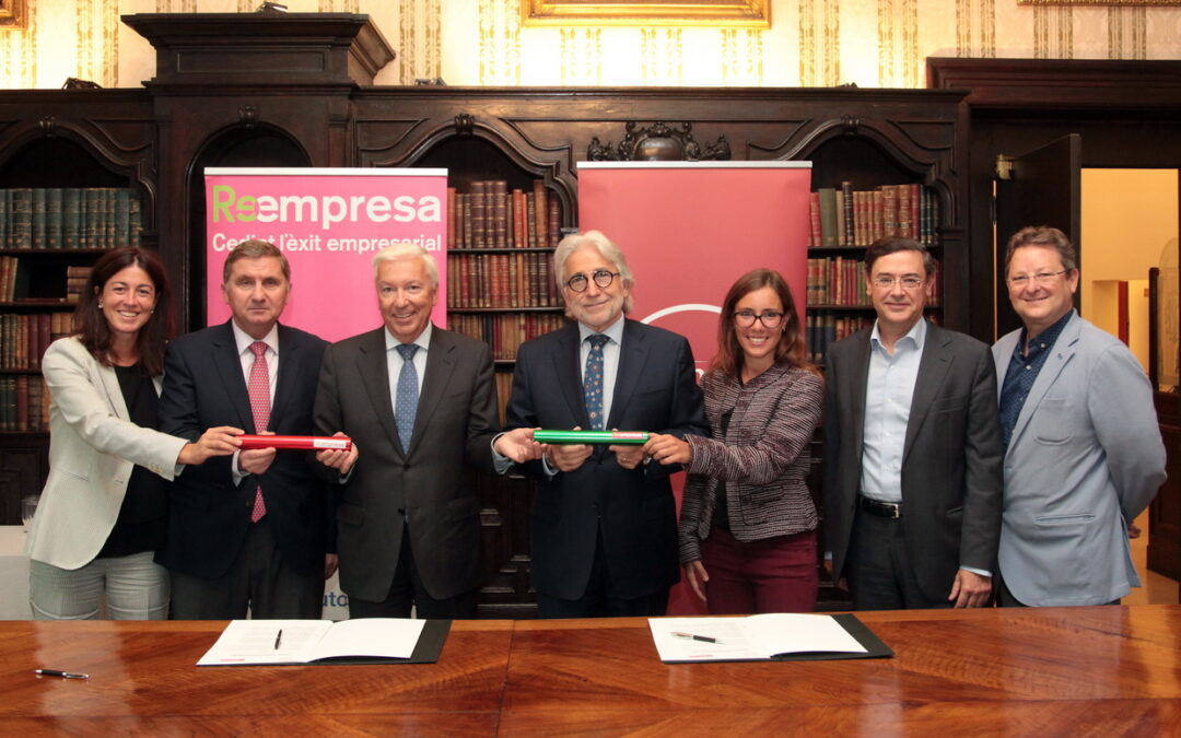 Foment del Treball i la patronal Cecot signen un conveni de col·laboració per difondre la Reempresa