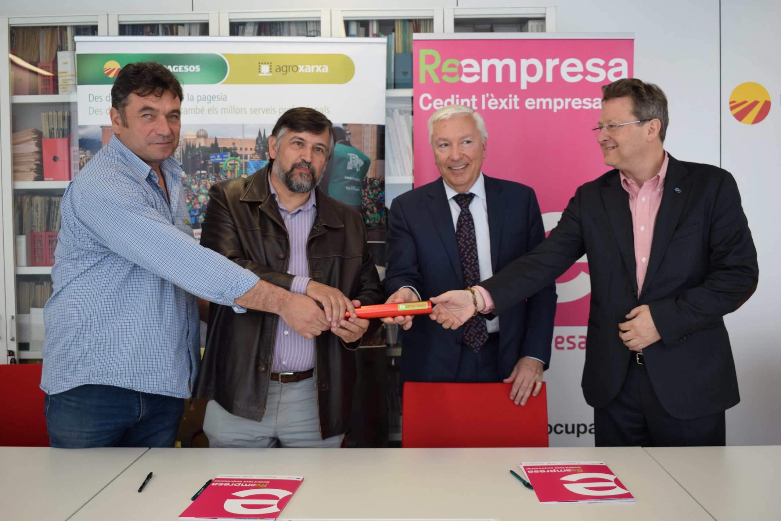 Unio-de-Pagesos-s-adhereix-a-la-xarxa-de-col-laboradors-del-Centre-de-Reempresa-de-Catalunya.jpg