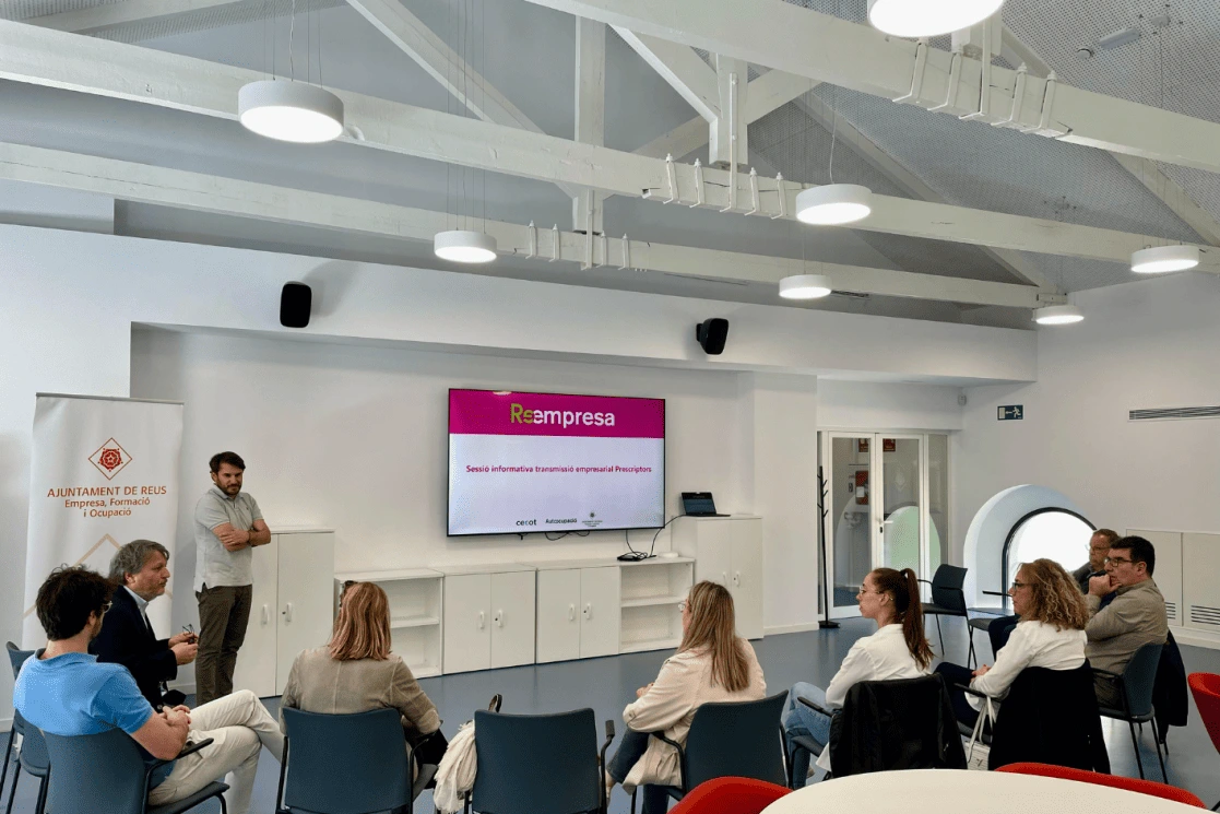 El programa ‘Reempresa’ impulsa un servei de transmissió empresarial per a prescriptors i entitats